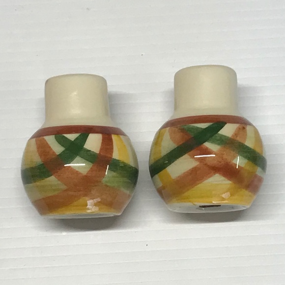 VINTAGE HAND-PAINTED VERNONWARE - HOMESPUN - SALT/PEPPER SHAKERS - Picture 1 of 4